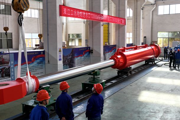 20231130 双江口水电站进水口快速闸门液压启闭机 大渡河双江口世界最大液压启闭机通过验收(图2)